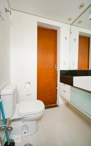 Apartamento para alugar com 90m², 2 quartos e 2 vagas Apartamento para alugar com 90m², 2 quartos e 2 vagasBanheiro suíte 02