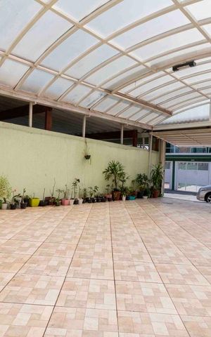 Casa à venda com 160m², 3 quartos e 4 vagasGaragem