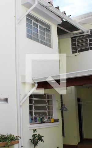 Casa à venda com 210m², 5 quartos e 2 vagasFachada
