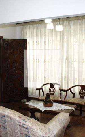 Casa à venda com 210m², 5 quartos e 2 vagasSala