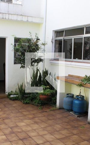 Casa à venda com 210m², 5 quartos e 2 vagasQuintal