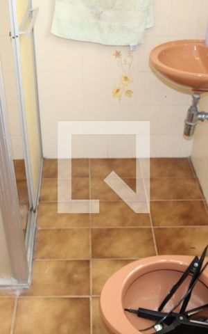 Casa à venda com 210m², 5 quartos e 2 vagasBanheiro