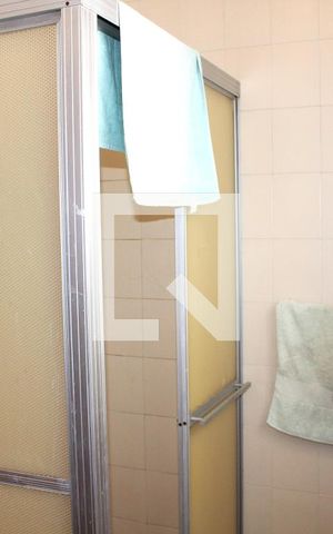 Casa à venda com 210m², 5 quartos e 2 vagasBanheiro