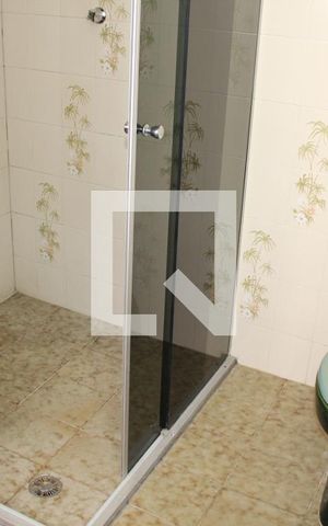 Casa à venda com 210m², 5 quartos e 2 vagasBanheiro da Suíte