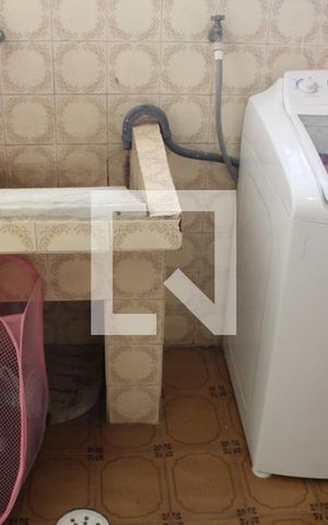 Casa à venda com 210m², 5 quartos e 2 vagasÁrea de Serviço