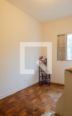 Casa à venda com 140m², 5 quartos e 2 vagas Casa à venda com 140m², 5 quartos e 2 vagasCasa 2 - Quarto 1