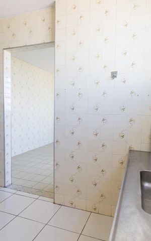 Casa à venda com 140m², 5 quartos e 2 vagas Casa à venda com 140m², 5 quartos e 2 vagasCozinha