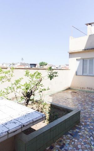 Casa à venda com 140m², 5 quartos e 2 vagas Casa à venda com 140m², 5 quartos e 2 vagasJardim