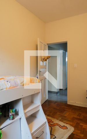 Casa à venda com 140m², 5 quartos e 2 vagas Casa à venda com 140m², 5 quartos e 2 vagasCasa 2 - Quarto 1