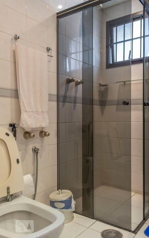 Apartamento à venda com 146m², 3 quartos e 3 vagasBanheiro da Suíte 1