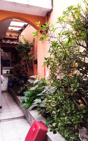 Casa à venda com 180m², 3 quartos e 3 vagasEntrada