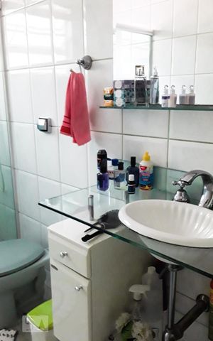 Casa à venda com 180m², 3 quartos e 3 vagasBanheiro 1