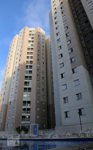 Apartamento à venda com 68m², 2 quartos e 1 vagaÁrea comum - Piscina