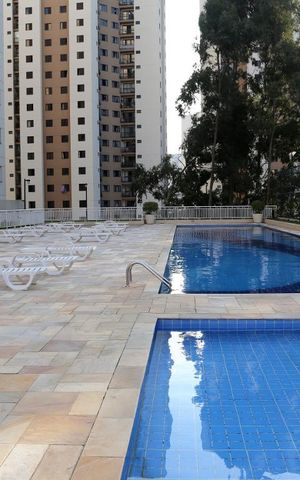 Apartamento à venda com 68m², 2 quartos e 1 vagaÁrea comum - Piscina
