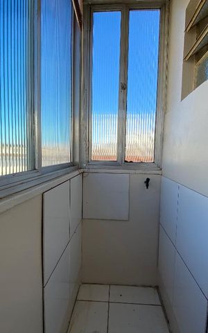 Apartamento à venda com 117m², 2 quartos e sem vaga Apartamento à venda com 117m², 2 quartos e sem vagaLavanderia