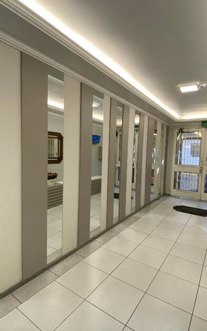 Apartamento à venda com 117m², 2 quartos e sem vaga Apartamento à venda com 117m², 2 quartos e sem vagaHall de Entrada