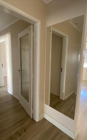 Apartamento à venda com 117m², 2 quartos e sem vaga Apartamento à venda com 117m², 2 quartos e sem vagaEspelho