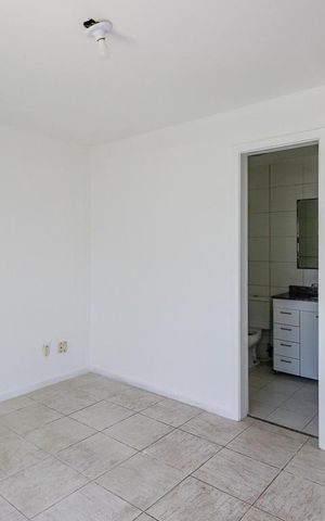 Apartamento à venda com 300m², 5 quartos e 3 vagas Apartamento à venda com 300m², 5 quartos e 3 vagasSuíte 1