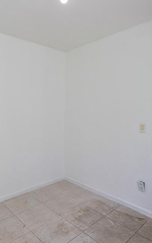 Apartamento à venda com 300m², 5 quartos e 3 vagas Apartamento à venda com 300m², 5 quartos e 3 vagasQuarto 1