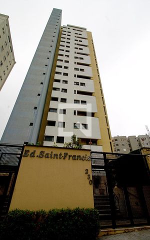 Apartamento à venda com 166m², 3 quartos e 3 vagasFachada e portaria
