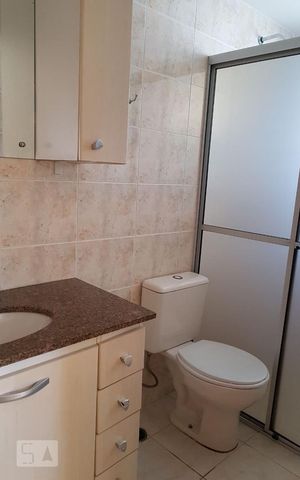 Apartamento à venda com 75m², 3 quartos e 1 vaga Apartamento à venda com 75m², 3 quartos e 1 vagaBanheiro