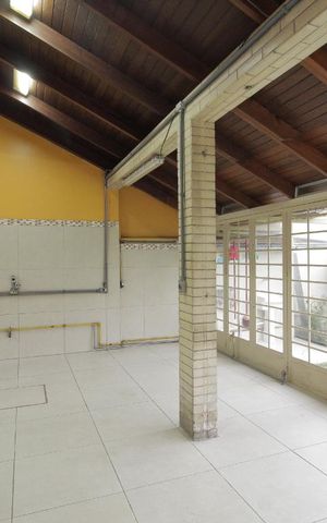 Casa à venda com 240m², 5 quartos e sem vagaLavanderia