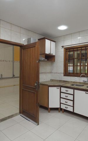 Casa à venda com 240m², 5 quartos e sem vagaCozinha