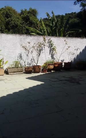 Casa de condomínio à venda com 480m², 4 quartos e 2 vagas