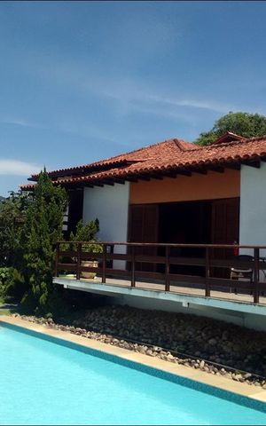 Casa de condomínio à venda com 480m², 4 quartos e 2 vagas