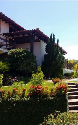 Casa de condomínio à venda com 480m², 4 quartos e 2 vagas