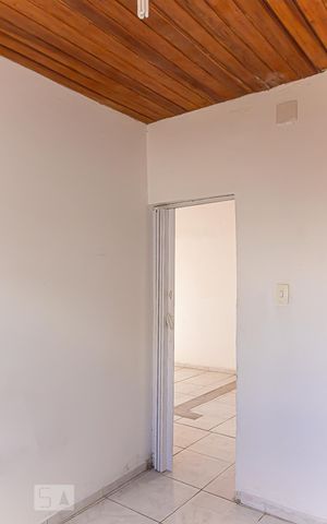 Casa para alugar com 45m², 1 quarto e sem vagaQuarto