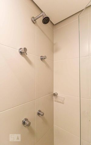Studio à venda com 40m², 1 quarto e sem vaga Studio à venda com 40m², 1 quarto e sem vagaBanheiro