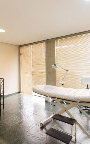 Apartamento à venda com 280m², 4 quartos e 4 vagas Apartamento à venda com 280m², 4 quartos e 4 vagasSalão de SPA