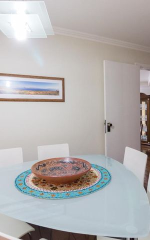 Apartamento à venda com 280m², 4 quartos e 4 vagas Apartamento à venda com 280m², 4 quartos e 4 vagasCopa