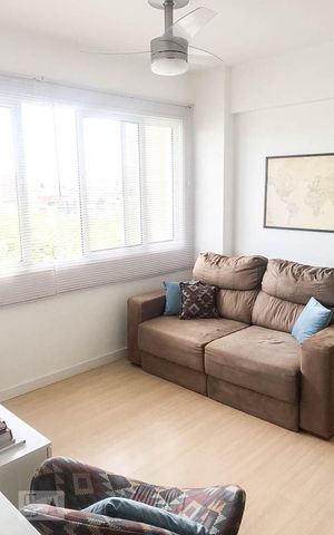 Apartamento à venda com 80m², 2 quartos e 1 vaga Apartamento à venda com 80m², 2 quartos e 1 vagaSala