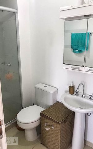 Apartamento à venda com 80m², 2 quartos e 1 vaga Apartamento à venda com 80m², 2 quartos e 1 vagaBanheiro 2