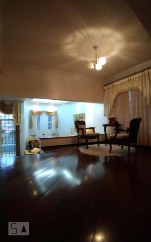 Casa à venda com 300m², 4 quartos e 5 vagasSala de Jantar