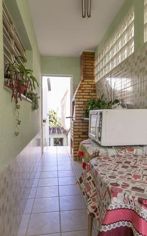 Casa à venda com 320m², 4 quartos e 2 vagasCorredor