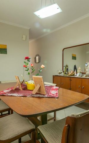 Casa à venda com 320m², 4 quartos e 2 vagasSala de Jantar