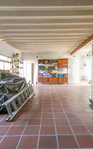 Casa à venda com 320m², 4 quartos e 2 vagasSalão
