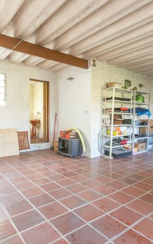 Casa à venda com 320m², 4 quartos e 2 vagasSalão