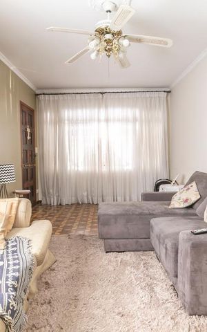 Casa à venda com 320m², 4 quartos e 2 vagasSala