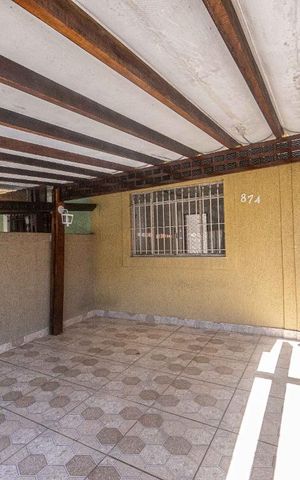 Casa para alugar com 120m², 2 quartos e 2 vagas Casa para alugar com 120m², 2 quartos e 2 vagasGaragem