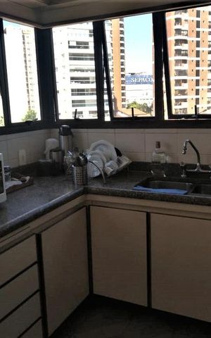 Apartamento à venda com 225m², 3 quartos e 4 vagas