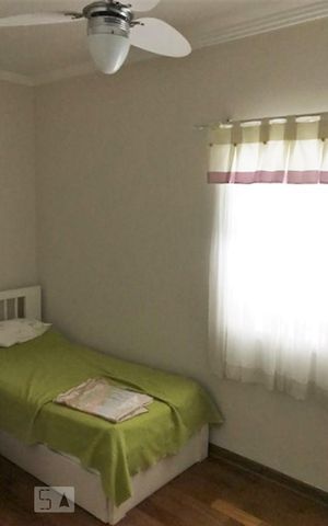 Casa à venda com 300m², 4 quartos e 4 vagasQuarto