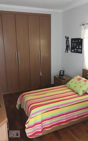 Casa à venda com 300m², 4 quartos e 4 vagasQuarto