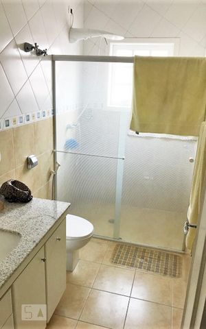 Casa à venda com 300m², 4 quartos e 4 vagasBanheiro