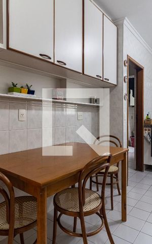 Apartamento à venda com 145m², 3 quartos e 2 vagas Apartamento à venda com 145m², 3 quartos e 2 vagasCozinha