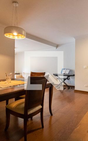 Apartamento à venda com 145m², 3 quartos e 2 vagas Apartamento à venda com 145m², 3 quartos e 2 vagasSala
