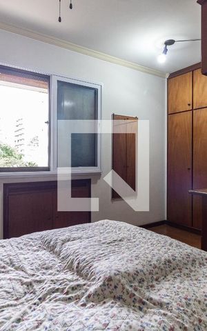 Apartamento à venda com 145m², 3 quartos e 2 vagas Apartamento à venda com 145m², 3 quartos e 2 vagasSuíte